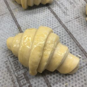 Egg wash on a croissant